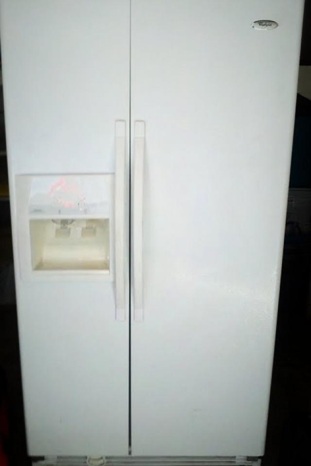 Side by side refrigerator icing up